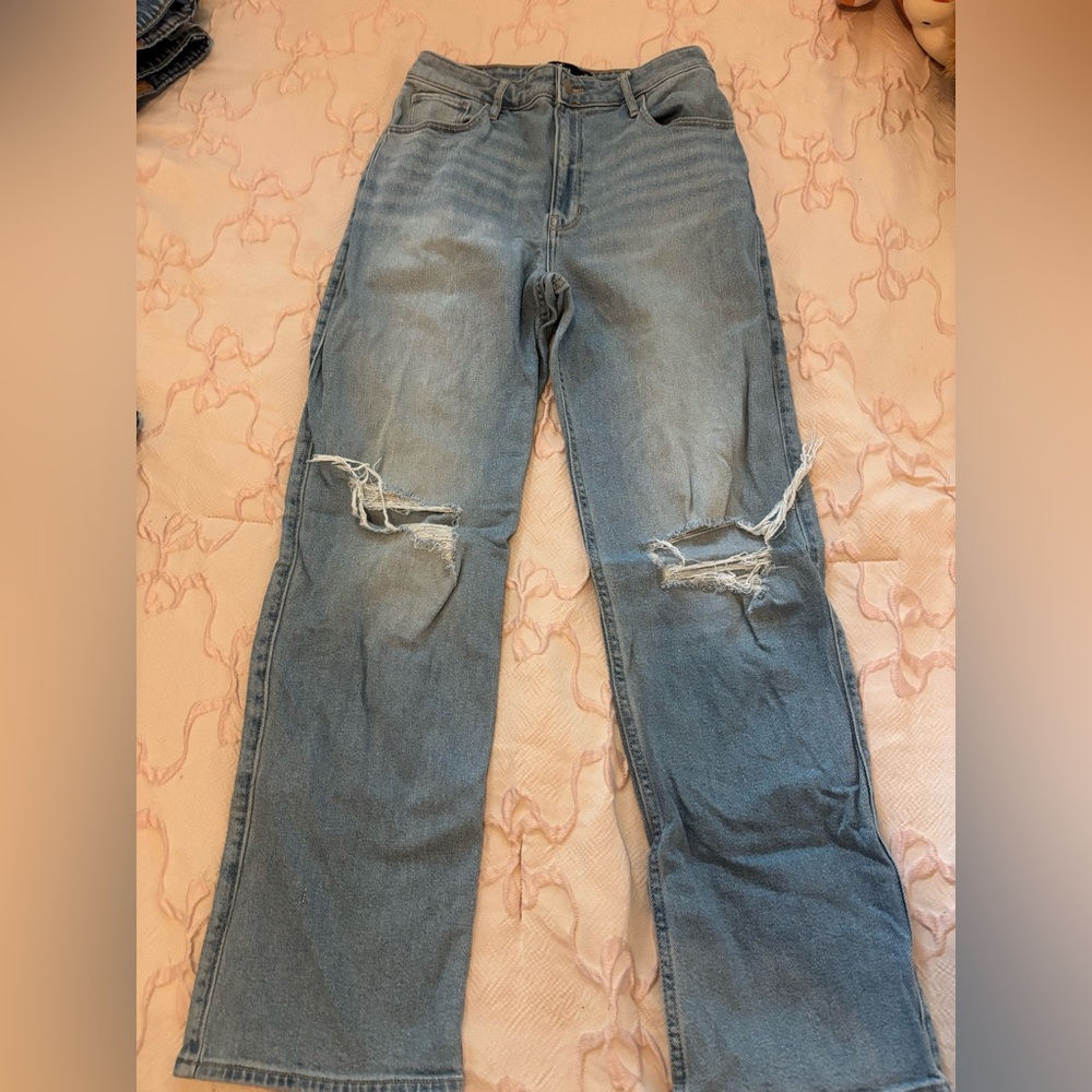 Hollister Woman’s Ultra High-Rise Dad Jean